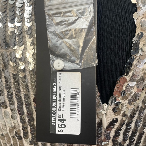NWT!! Beautiful DO+BE sequin dress - Picture 6 of 9
